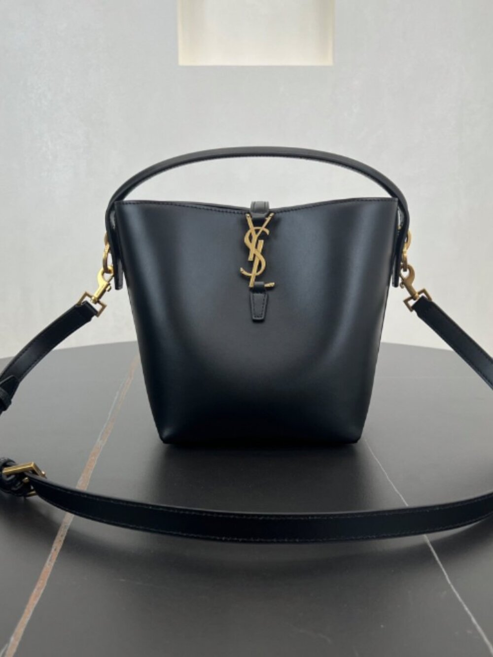 Saint Laurent le37 Leather Handbag leather
